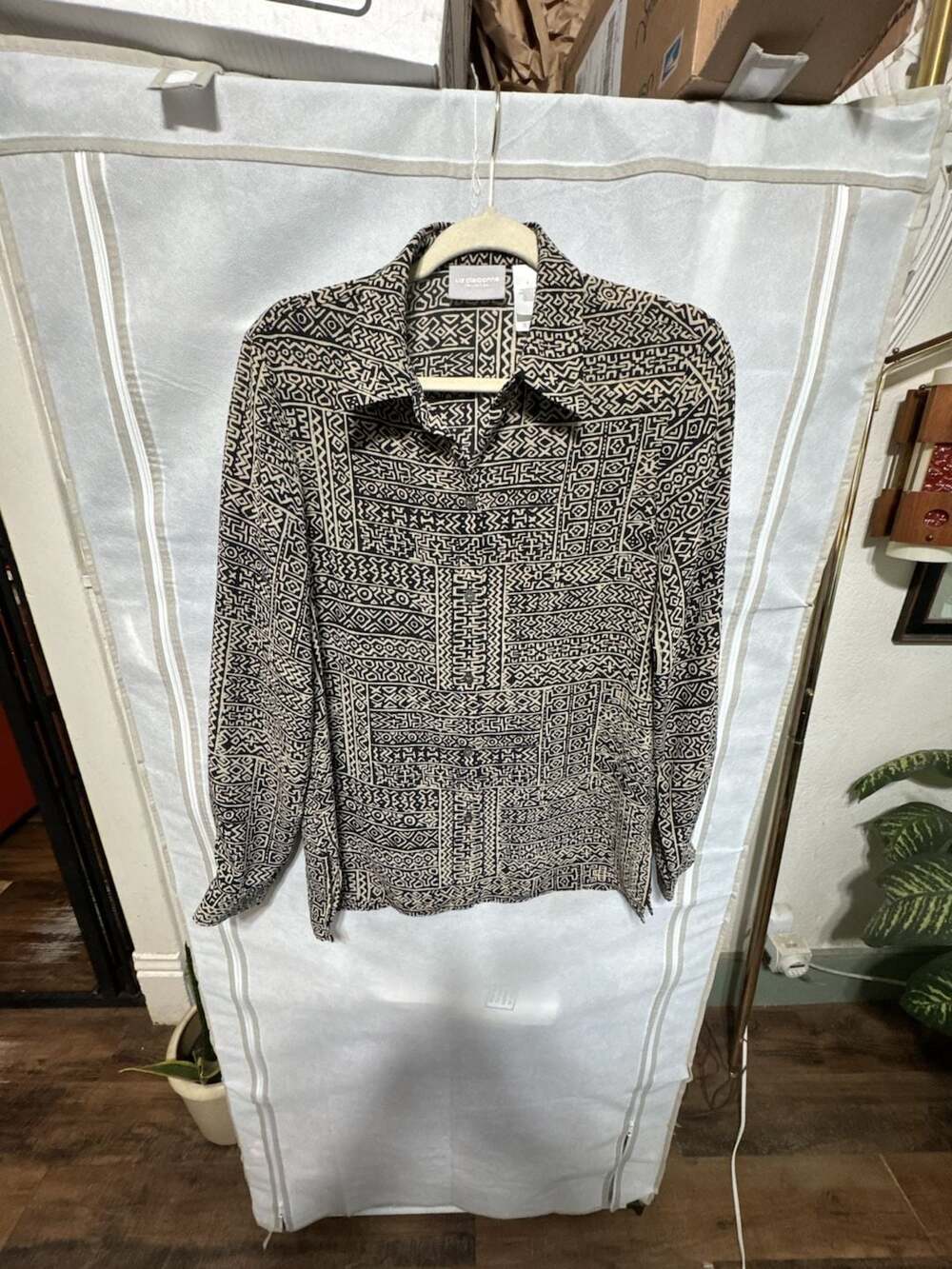 US 6 90’s vintage aztec retro abstract business geo print